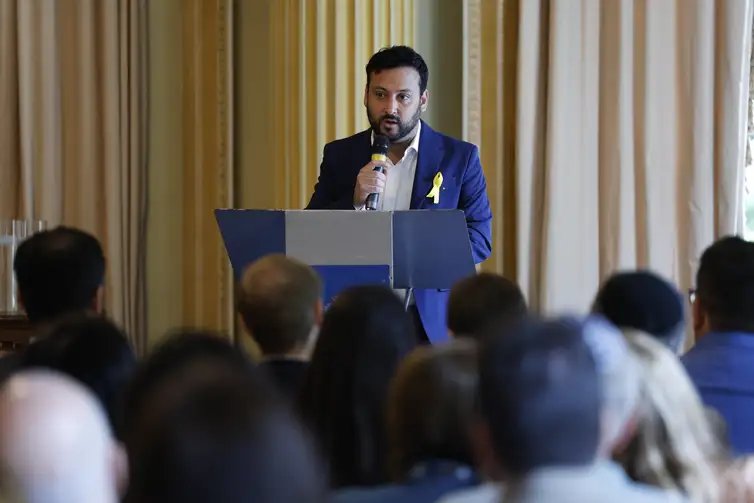 Rio de Janeiro (RJ) 26/01/2025 – O presidente da Federação israelita do Estado do Rio de Janeiro, Bruno Feigelson, no ato pelos 80 anos da libertação de Auschwitz e em memória das vítimas do Holocausto, no Palácio da Cidade. Foto: Fernando Frazão/Agência Brasil