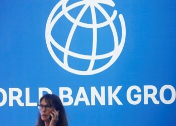 Brasil deve crescer 2,2% em 2025, aponta Banco Mundial