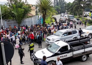 Diversas embaixadas, dentre elas a do Brasil, são atacadas no Congo