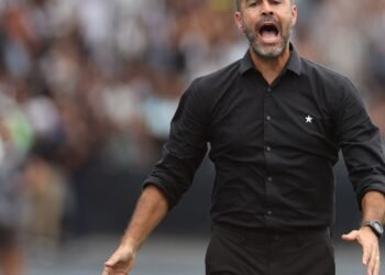 Técnico português Artur Jorge deixa o comando do Botafogo