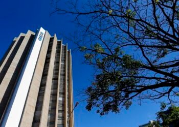 Caixa eleva de 1 a 2 pontos percentuais juros para compra de imóveis