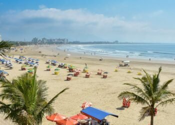 Praias e natureza são as atrações preferidas de turistas brasileiros