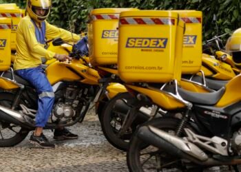 Presidente dos Correios diz que gestão anterior sucateou empresa