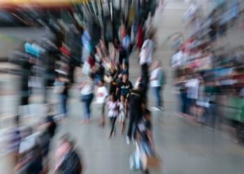 Serasa: maioria deve gastar até R$ 4 mil em despesas de início de ano