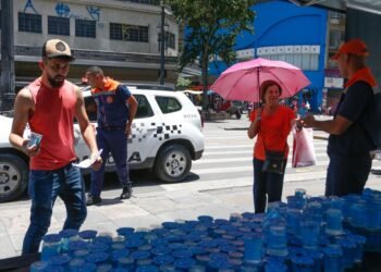 Calor em SP: capital retoma operação para atender população vulnerável