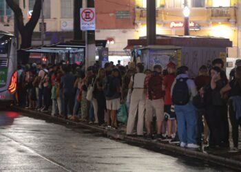 Capital paulista registra terceiro maior volume de chuva da história
