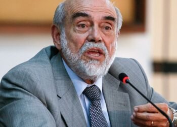 Morre advogado Marcello Lavenère, que pediu impeachment de Collor