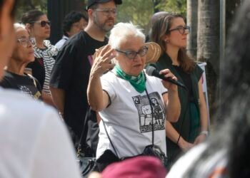 “Ainda estamos aqui por memória e justiça”, diz jornalista