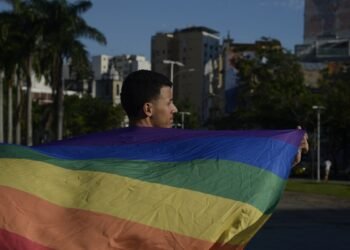 Parada LGBTI+ da Maré reforça luta por diretos nas favelas