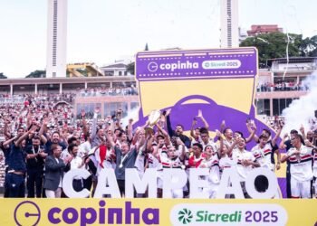 São Paulo vira sobre o Corinthians e é pentacampeão da Copinha