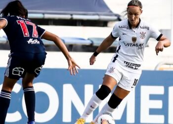 São Paulo anuncia a contratação da atacante Giovanna Crivelari