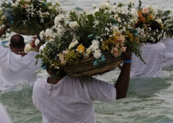 Mais de 25 mil pessoas são esperadas no Dia de Iemanjá no Arpoador