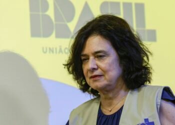 Governo se antecipa a período sazonal da dengue para evitar óbitos