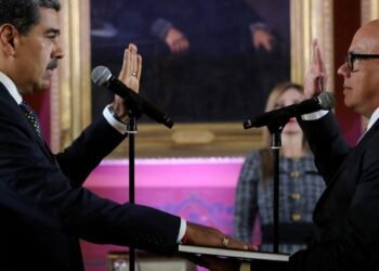 Maduro: “esta posse venezuelana constitucional não puderam impedir”