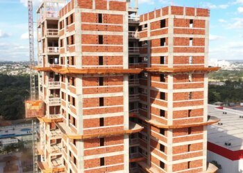 Demanda por mão de obra segue aquecida na construção civil