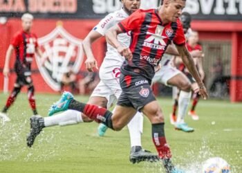 Vitória e Barcelona de Ilhéus não saem do zero na abertura do Baiano