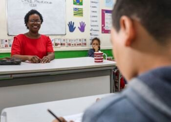 Programa Mais Professores dá desconto a docentes em hospedagens
