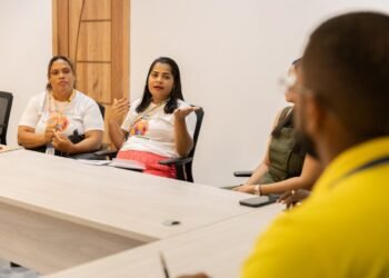 Prefeito projeta ampliação no serviço de atendimento a pessoas com TEA – Prefeitura Municipal de Candeias.