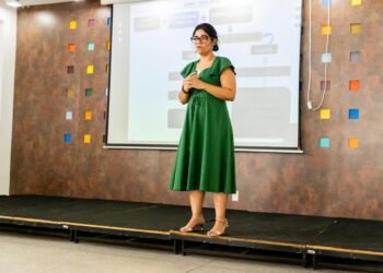 Servidores de Candeias participam de treinamento para gestão de contratos e fluxo orçamentário – Prefeitura Municipal de Candeias.