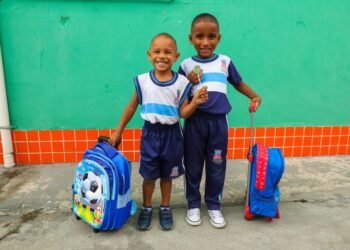 Ano letivo de 2025 é iniciado para quase 11 mil estudantes da rede municipal de ensino – Prefeitura Municipal de Candeias.