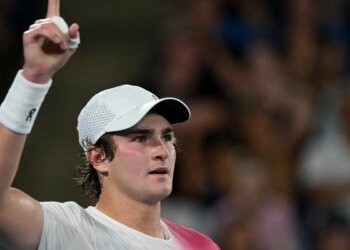 João Fonseca arranca classificação às semis do ATP de Buenos Aires