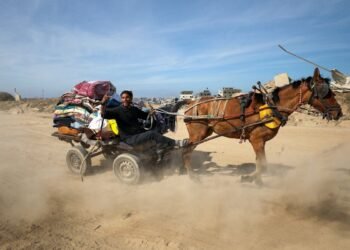 Hamas liberta 3 reféns; Israel liberta 369 palestinos