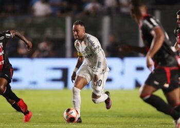 Neymar reestreia, mas Santos empata com o Botafogo-SP