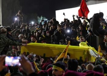 Multidão acompanha funeral de Nasrallah, líder do Hezbollah no Líbano