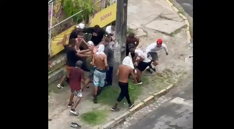 Fotos redes sociais X Pernambuco-01/02/2025 Selvageria e brutalidade são registradas antes do clássico Santa Cruz x Sport Club do Recife,um dos principais do estado do Pernambuco. Fotos redes sociais X