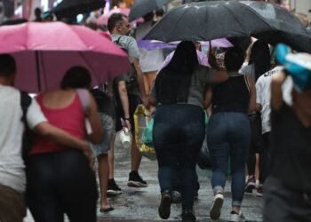 Chuvas fortes voltam a atingir São Paulo em meio a onda de calor