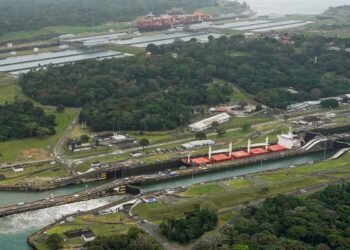 Panamá nega reivindicação dos EUA de direitos de travessia de canal