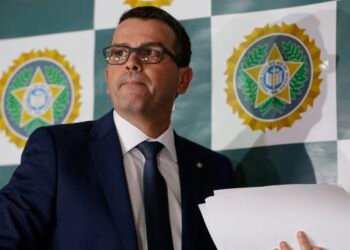 Ex-delegado preso no caso Marielle pede ao STF desbloqueio de salário