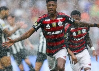 Bruno Henrique brilha e Flamengo conquista Supercopa do Brasil