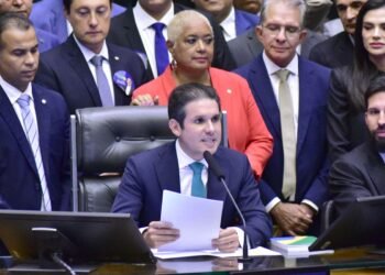 “O povo brasileiro não quer discórdia, quer emprego”, diz Hugo Motta