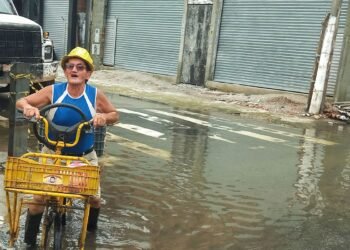 Enchentes: guardas de SP são acusados de violência contra moradores