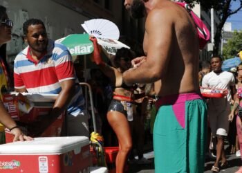 Ambulantes terão “creche” para deixar os filhos no carnaval do Rio