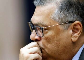 Dino convoca audiência com Executivo e Congresso sobre emendas