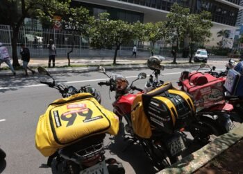 Justiça de SP declara inconstitucional decreto que suspendia mototáxis