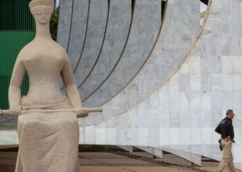 Maioria do STF mantém Moraes, Dino e Zanin em julgamento de Bolsonaro