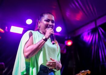 Com mistura de ritmos, pagode, samba e arrocha agitam domingo de carnaval – Prefeitura Municipal de Candeias.