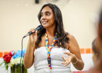 Professores recebem treinamento para melhor atender alunos autistas do município – Prefeitura Municipal de Candeias.