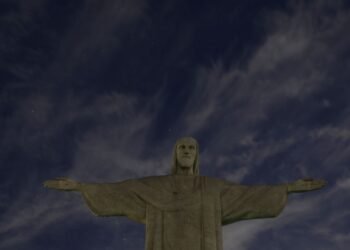 Cristo Redentor será iluminado de roxo para alertas sobre obesidade