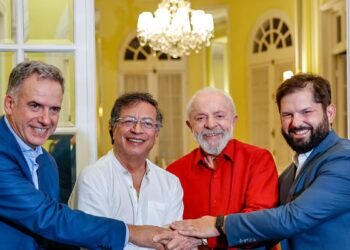 Lula diz que Zelensky foi humilhado por Trump: “cena grotesca”