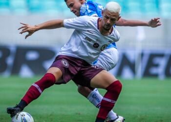 Jacuipense supera Bahia e fica perto da final do Baiano