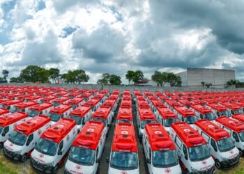 Lula entrega 789 novas ambulâncias para a frota do Samu