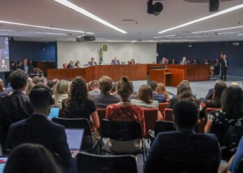 STF encerra primeiro dia do julgamento de Bolsonaro e aliados