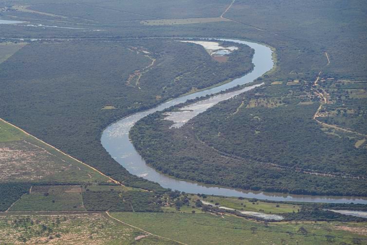 Thomas Bauer/ SOS Mata Atlântica Brasília (DF) 21/05/2024 - Fotos feitas durante sobrevoo no norte da Bahia e parte do Piauí no início do mês
Áreas de encraves de Mata Atlântica no cerrado.
Foto: Thomas Bauer/ SOS Mata Atlântica