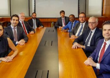 Centrais sindicais fazem protesto na Avenida Paulista contra Selic