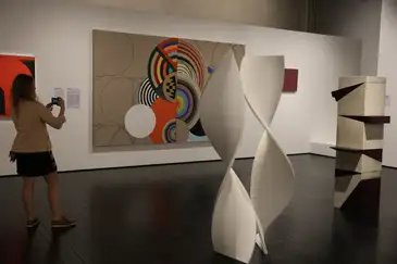 São Paulo (SP), 26/03/2025 - Exposição Geometrias, um dos cinco ensaios do Masp, no edifício Pietro Maria Bardi, prédio anexo ao Museu de Arte de São Paulo Assis Chateaubriand - Masp, na Avenida Paulista. Foto: Rovena Rosa/Agência Brasil