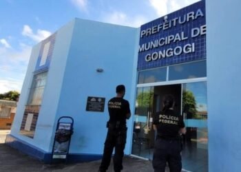 PF faz operação por contratação de transporte escolar e empresa de engenharia